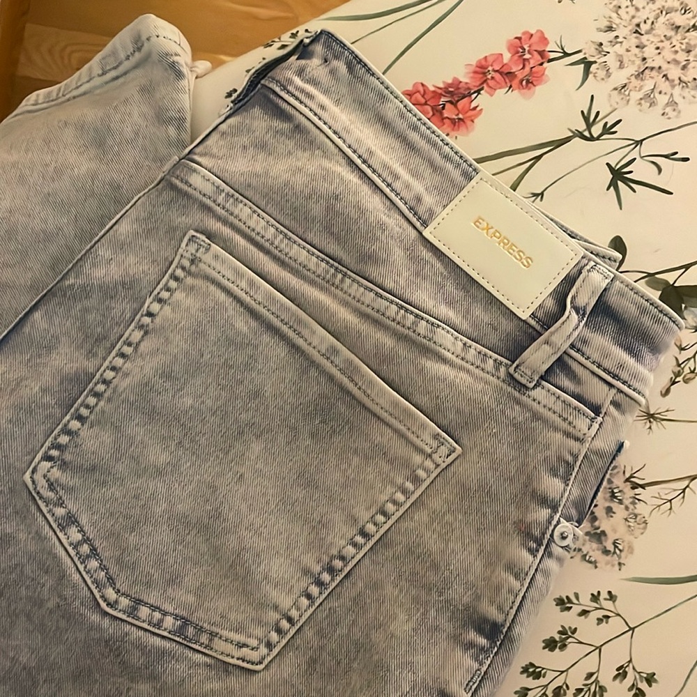 Express cropped pants